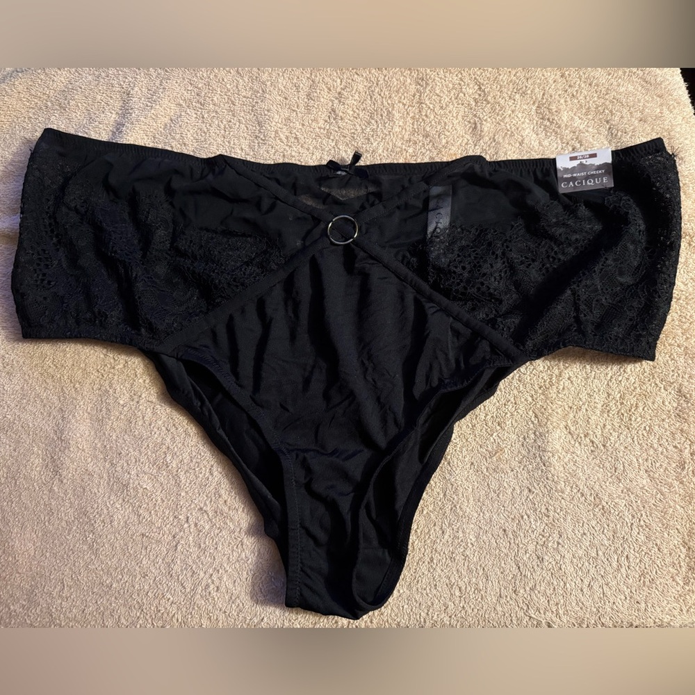 NWT Cacique Black Lace Mid-Waist Cheeky